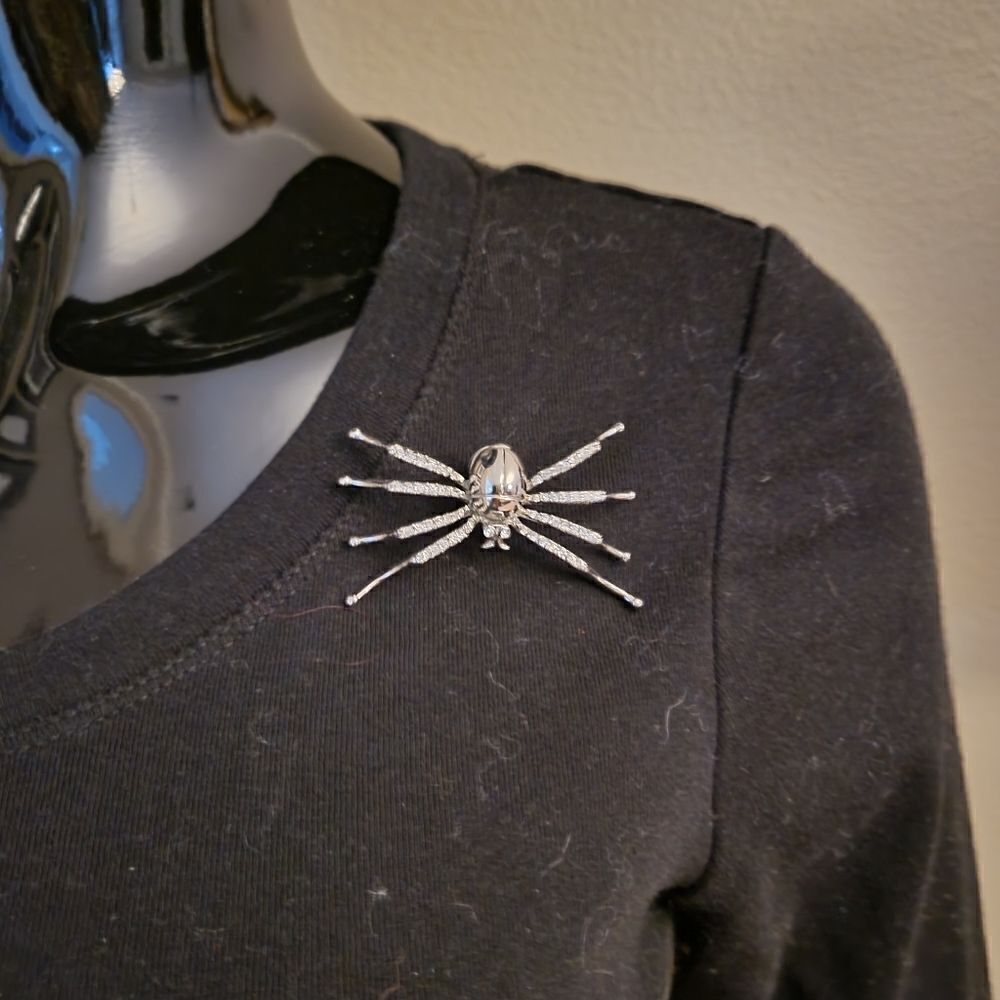 Spider Pin with Rhinestone Legs. - Picture 3 of 5